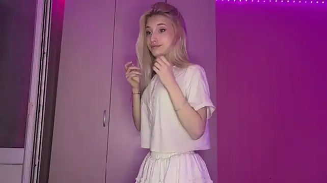 FiveFootBlonde