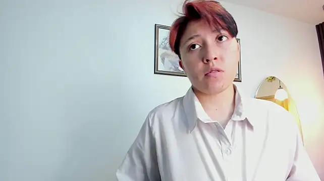 EllenJordan__ - show tits at first angle