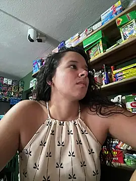 Lannabellx - Play with my boobs in the market 🤫