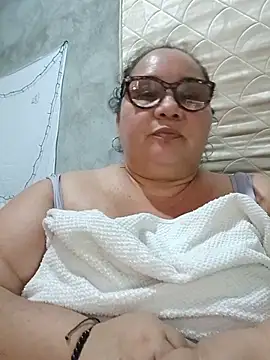 HotXXXgirl_01 - Aceite en mis tetas🍒💦