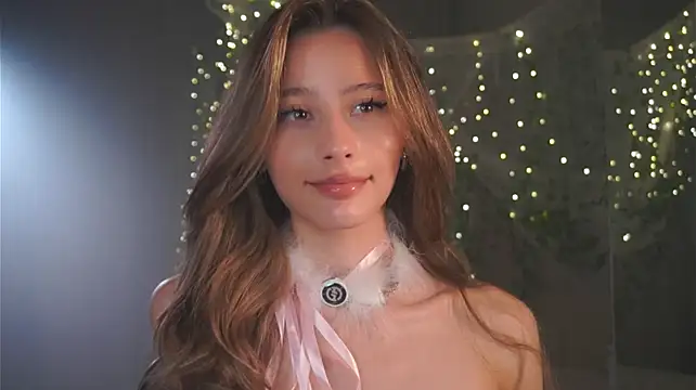 EditaBails - Lift skirt and spin around slowly