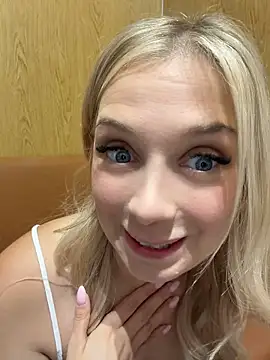 CherryAuroraa - FUCK PUSSY BIG DILDO AT PUBLIC MCDONDALD
