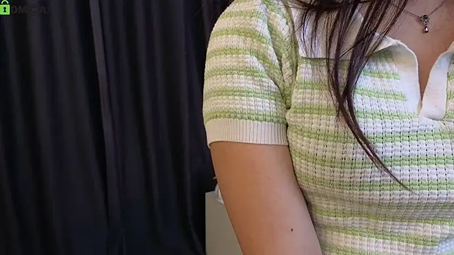 AliyaGibbons - gently stroke collarbones