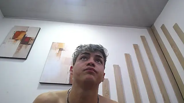 Ari_Stonne - Deepthoat + nipple game🥵😈