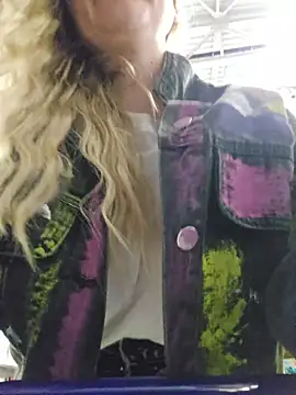 Bondgirl_013 - Boobs