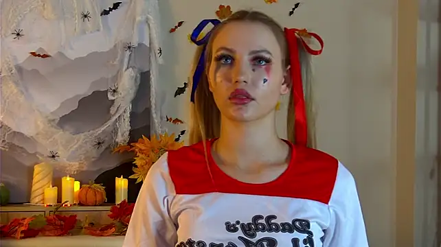 YungTessa - Support the clown