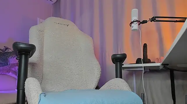 Pink_hell_ - 3 fingers in pussy