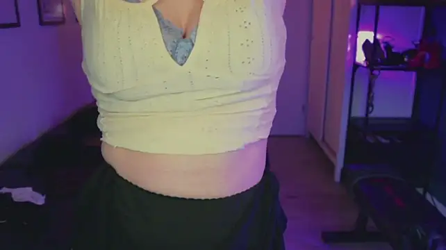1Sandy - bra off