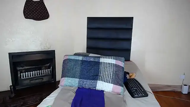 LLauren_Bestie03 - squirttt +ride dildos