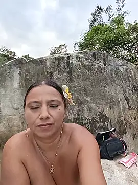 Esmeralda_li - Vibración con lengua por todo el cuerpo