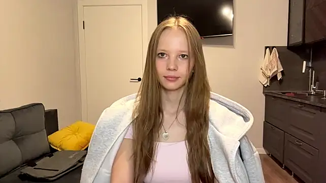 DionnaStrech - i know u want a kiss from me ><
