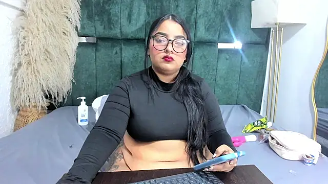 Chloe_jackson25 - domi + nora 5 minutes