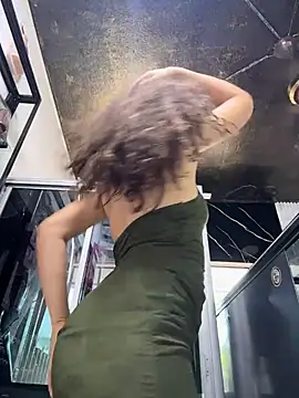 Ariferrero - completely naked in the store + oil