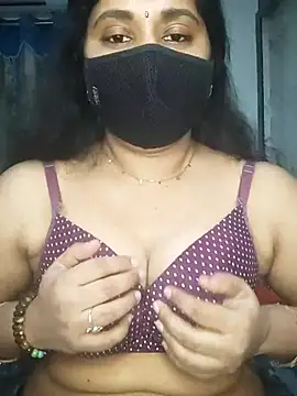 Doly_thebubbly - Boobs oil massage in public