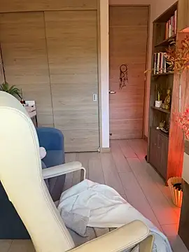 Alessia-miller_ - Boobs free and spit them