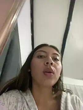 Sara-cooper2 - SHOW ASS + OIL ASS