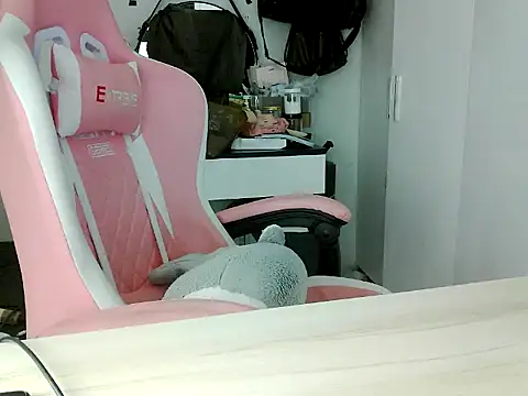 Linh-Barbie - 🌷• show ass(khoe mông)