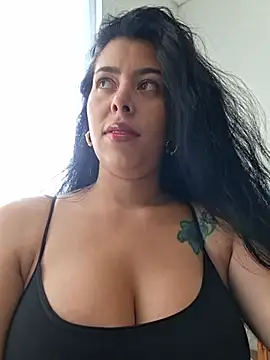 Luianna - Bouncing my tits oil show 💦🤤
