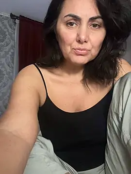 Emma_roqueen - Single QUEEN looking for a faithful slav