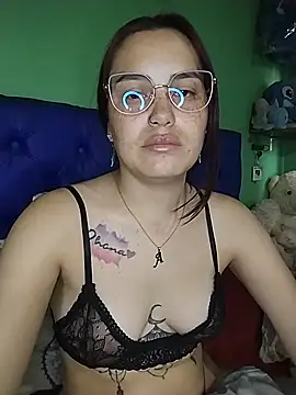 Emma-sst_ - Naked + Zoom pussy + Spank pussy