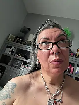 Dieseldame1313 - Hey guys topless dance