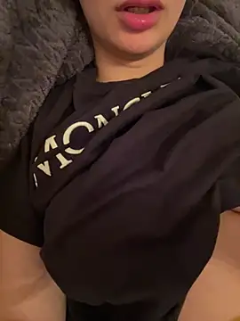 Youngcouple18_19 - show boobs