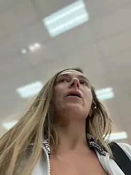 Lunagirl13 - Vibe me while I shop 😈🤭😻