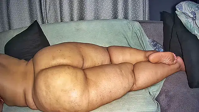 BustyThickyAss