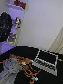 Janna_isa - Naked dace!!