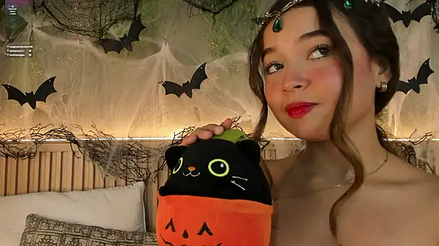 Emi_Petite