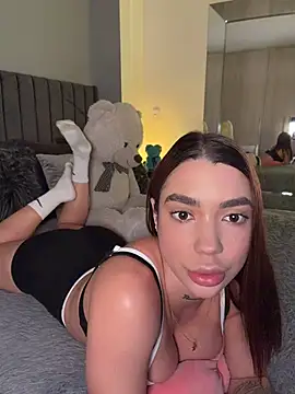 Evelyn_Claiire - take off my top