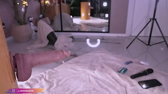 Serene_Sophiex - glass dildo anal fuck