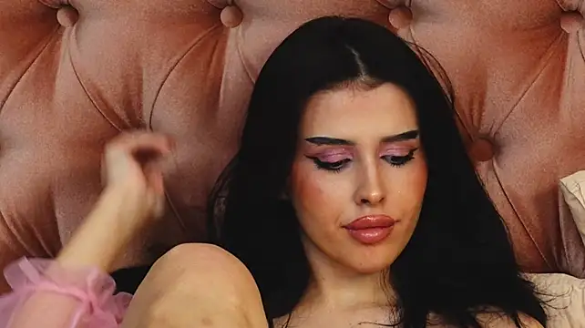 RubyNoireX - Shy? Not for long 😇💖