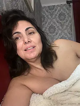Emma_roqueen - Single QUEEN looking for a faithful slav