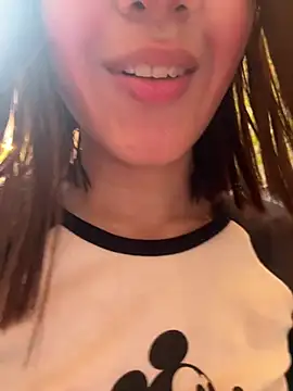 Nunibuu - One finger inside pussy standing 👀🥵 sh
