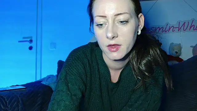 Jasmin-White - lt4 videos+1pussypic