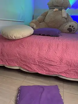 MaiahDolls - show cream in ass