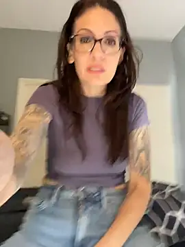 BeautifulMesss - Risky dildo fuck-male roomate downstairs