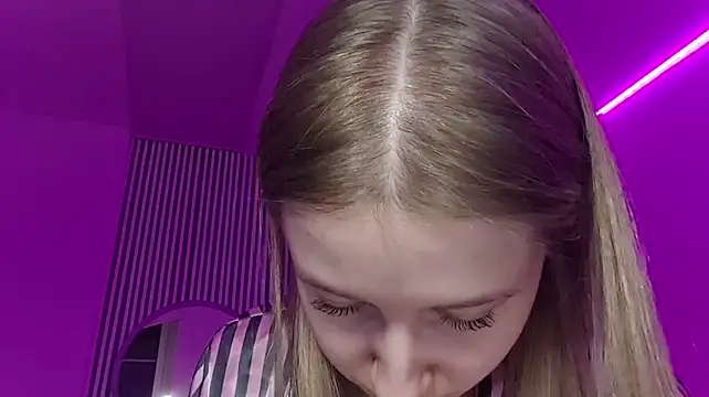 MerrileeReisser - 💖Air kiss💖