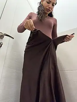 -_MiaQueen_- - Knock on Janitor Door 🤯