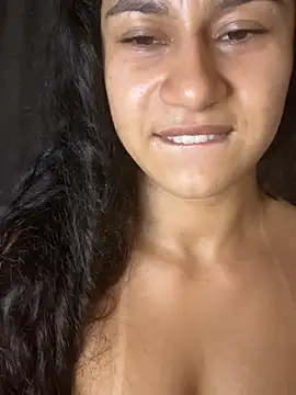 Yummi_bigclit - Me faça gozar vibrando