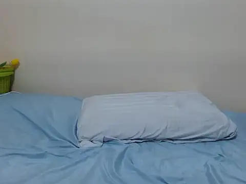 Queen_ema1 - GET NAKED