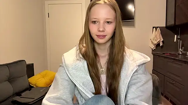 DionnaStrech - i know u want a kiss from me ><