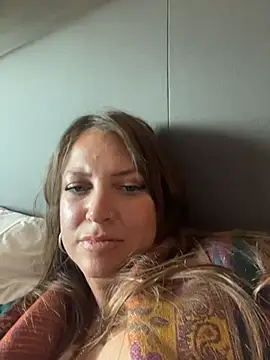 Molly_witha_chance - Put in new buttplug