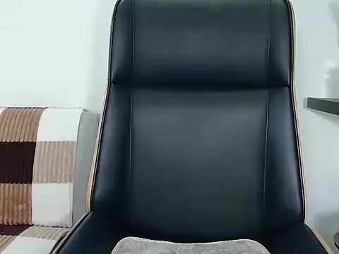 ItsLyra - tease me please and make my pussy wet