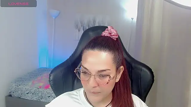 Arelis_ - 💋play with my tits