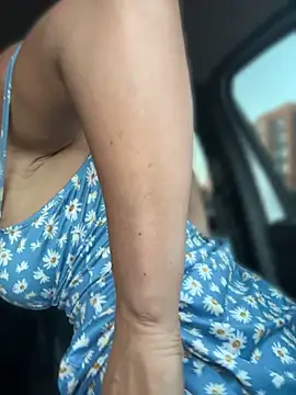 Areviklusine1 - Make me Squirt 💦💦💦💦