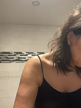 Emma_roqueen - Single QUEEN looking for a faithful slav