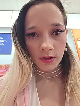Chloe_StClaire - Flash tits