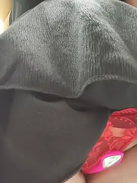Roxana_sexy_2026 - Letting a client suck on my tits 🤫